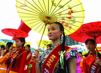 华?山滑竿抬?妹--地方--人民网